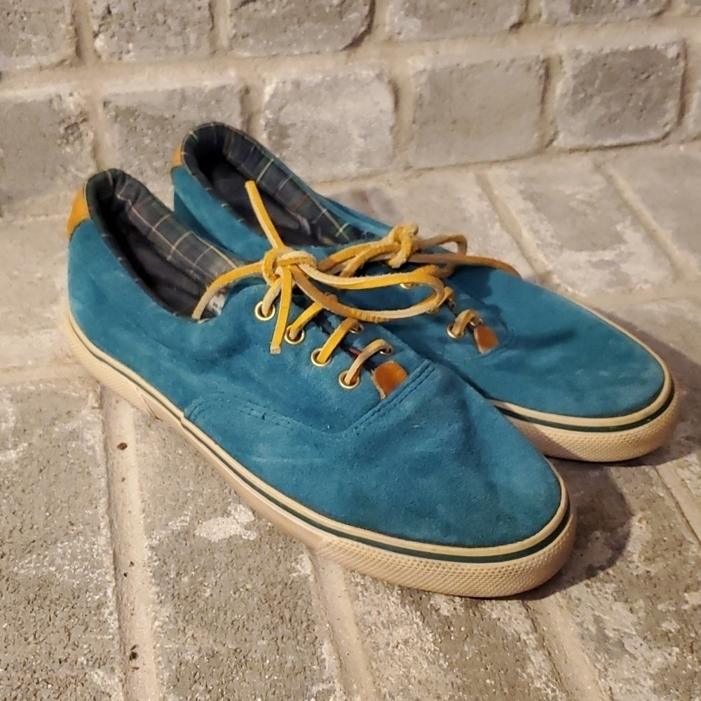 Cherokee Shoes Size 8.5 Suade Leather Blue Plaid